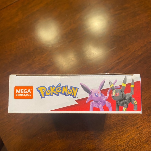 Pokémon Umbreon and Espeon - Picture 7 of 12